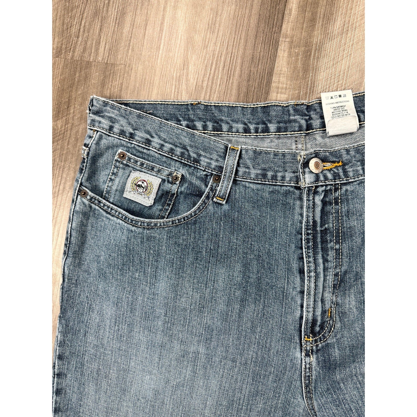 Cinch Silver Label Straight Leg Jeans in Blue — Size 38x36 // Preowned