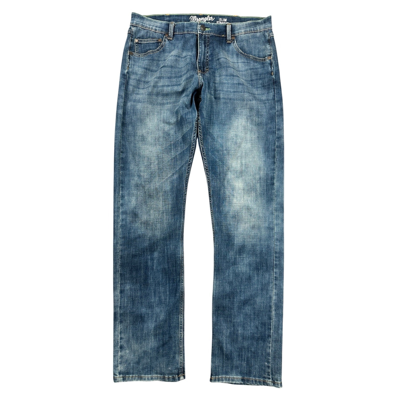 Wrangler Retro Slim Fit Straight Leg Jean in Medium Wash — 35x36