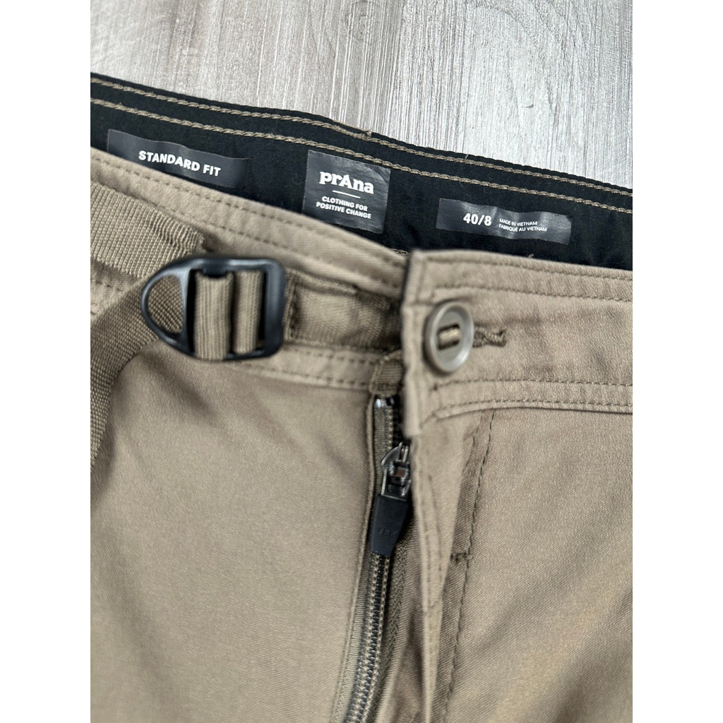 Prana Stretch Zion Performance Standard Fit 8-Inch Cargo Shorts in Brown — Size 40x8 // Preowned