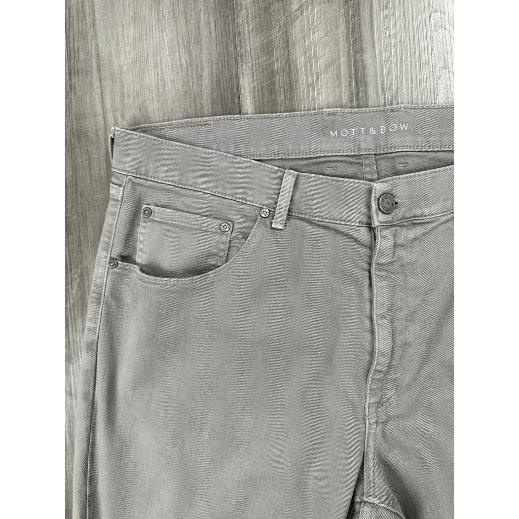 Mott & Bow Straight Mercer Jeans in Gray — Size 40x32 // Preowned