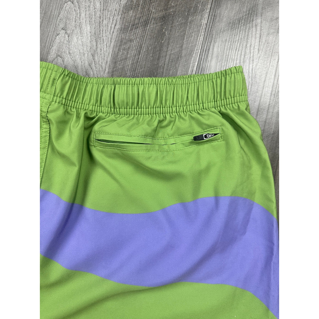 Bear Bottom Current 5.5" Stretch Swim Trunk in Green and Purple — Size 2XL // Preowned