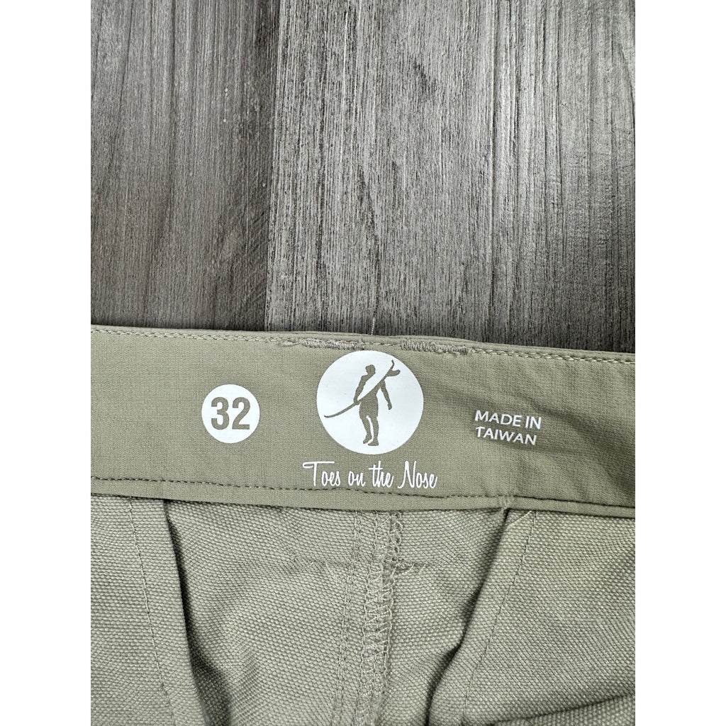 Toes on the Nose Legend Hybrid Walkshorts — Size 32 // Preowned