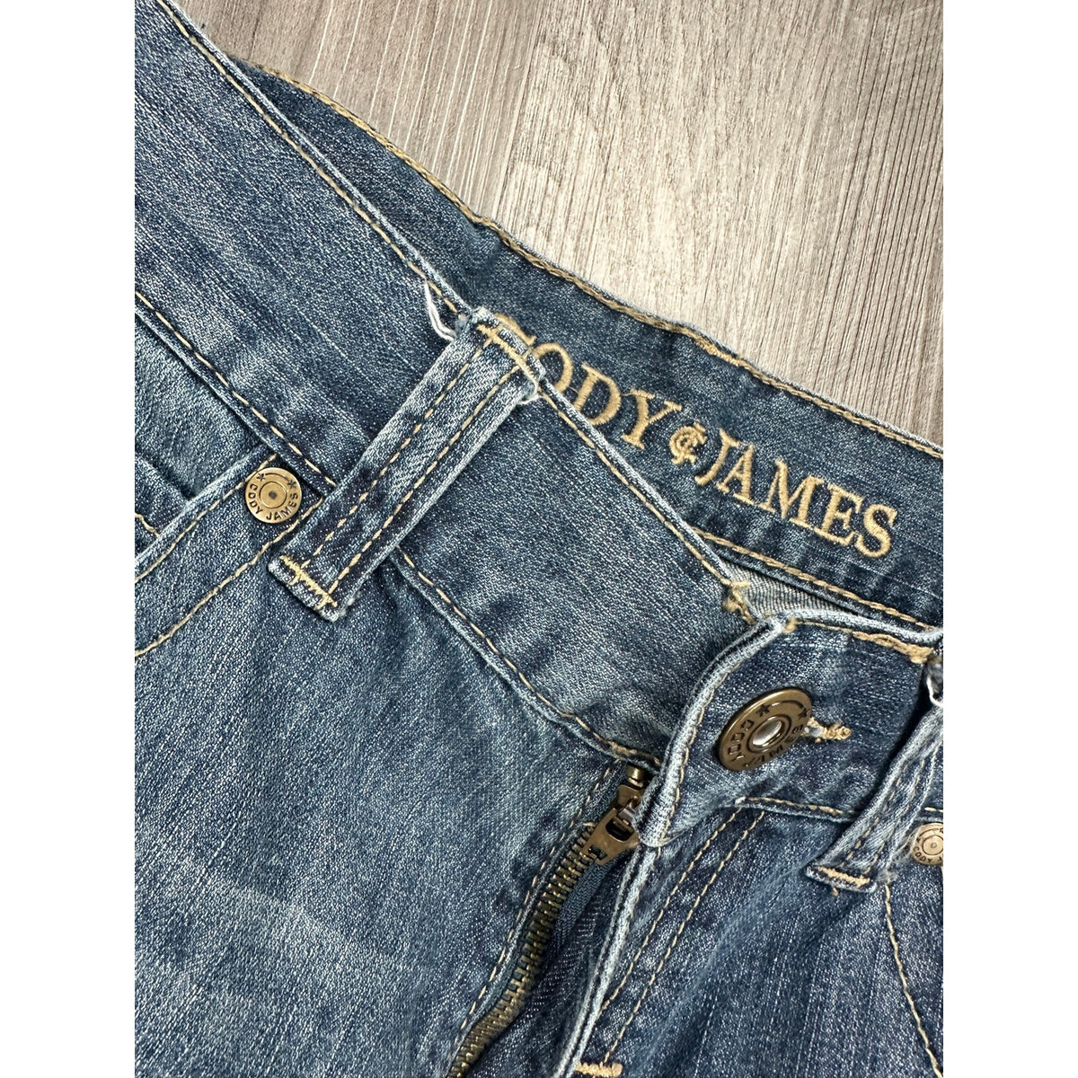 Cody James Light River Bank Stretch Straight Boot Cut Jeans — Size 29x34 // Preowned