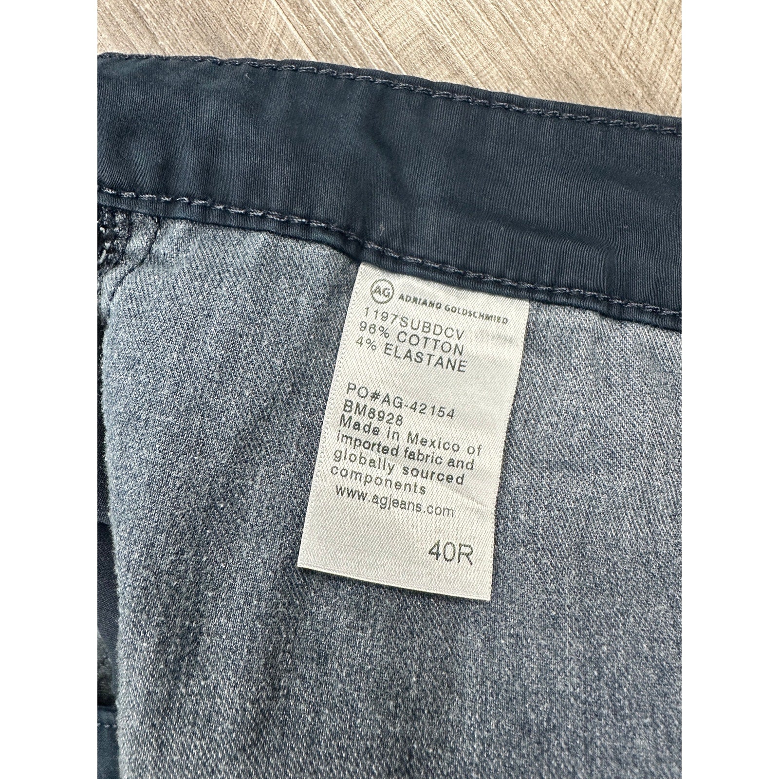 Adriano Goldschmied The Wanderer Chino Shorts in Navy — Size 40R // Preowned