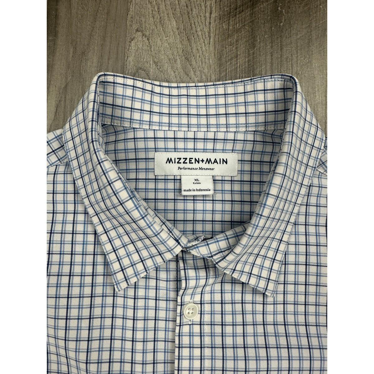 Mizzen+Main Leeward Performance Trim Fit Checkered Long Sleeve Button Down Shirt — Size XL // Preowned