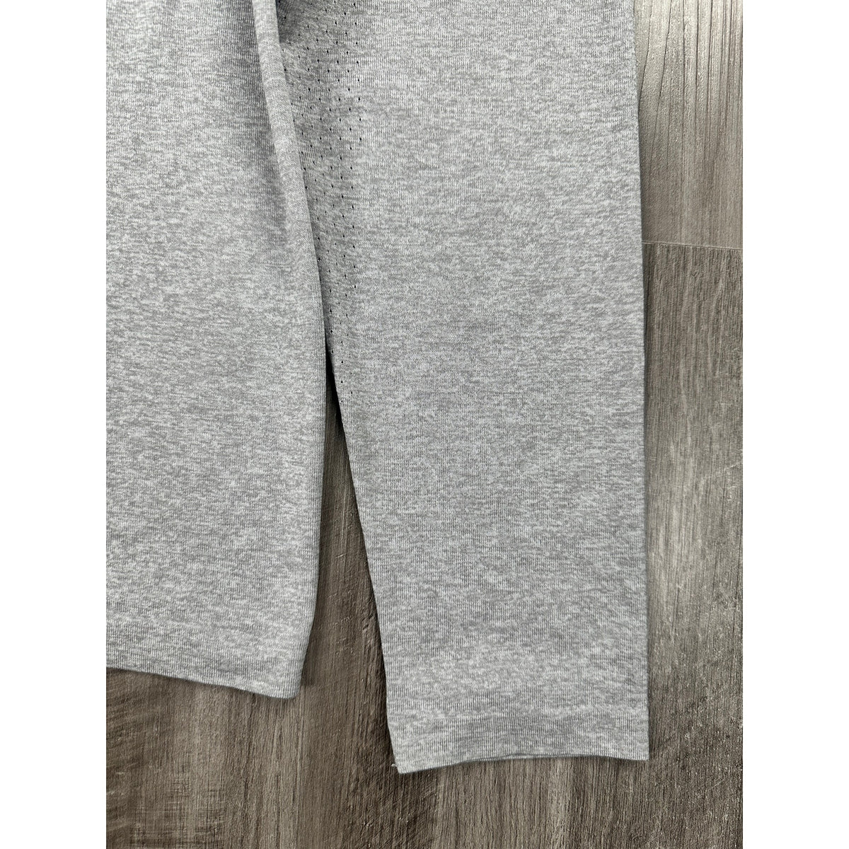 Rhone Versatility Perforated Yoke Quarter Zip Performance Pullover — Size Medium // Preowned