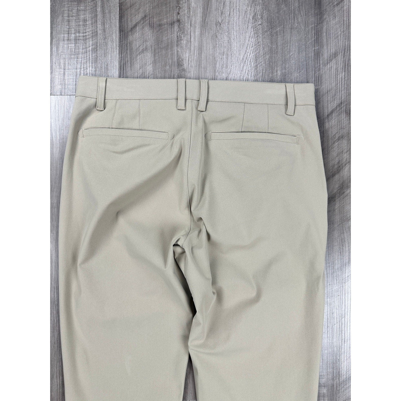 Rhone Coldspell Commuter Slim Performance Pants in Khaki — Size 32x33
