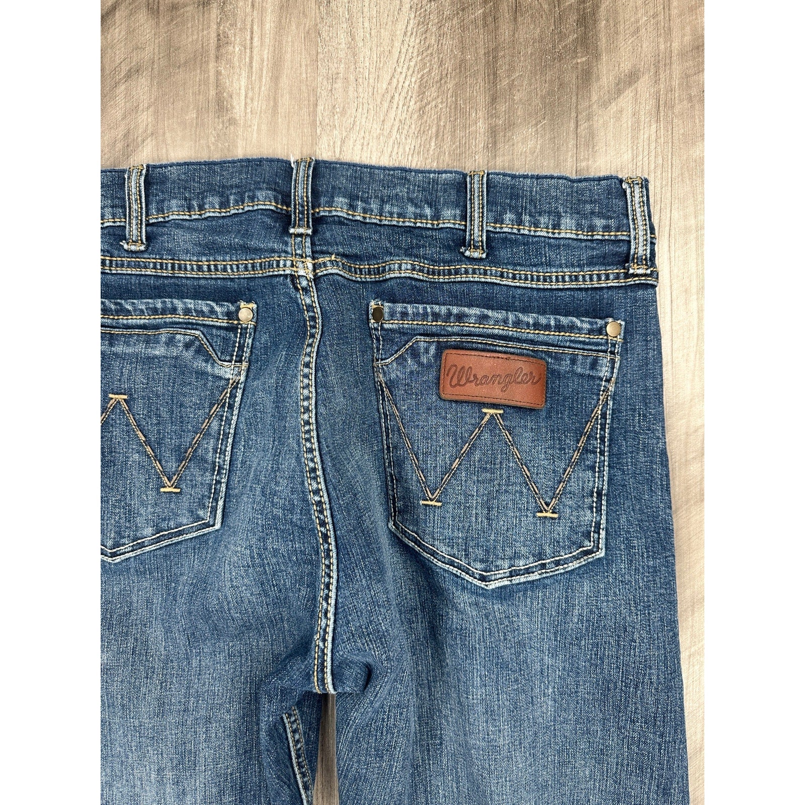 Wrangler Retro Slim Boot Cut Jeans in Layton Blue — Size 36x30 // Preowned