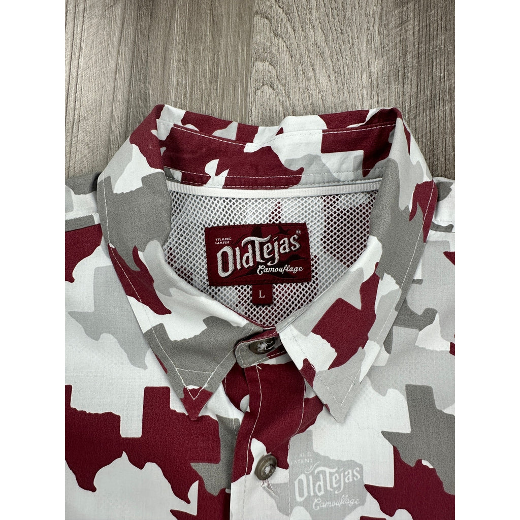 Old Tejas Camouflage Texas Short Sleeve Button Down in Maroon Gray — Size L // Preowned