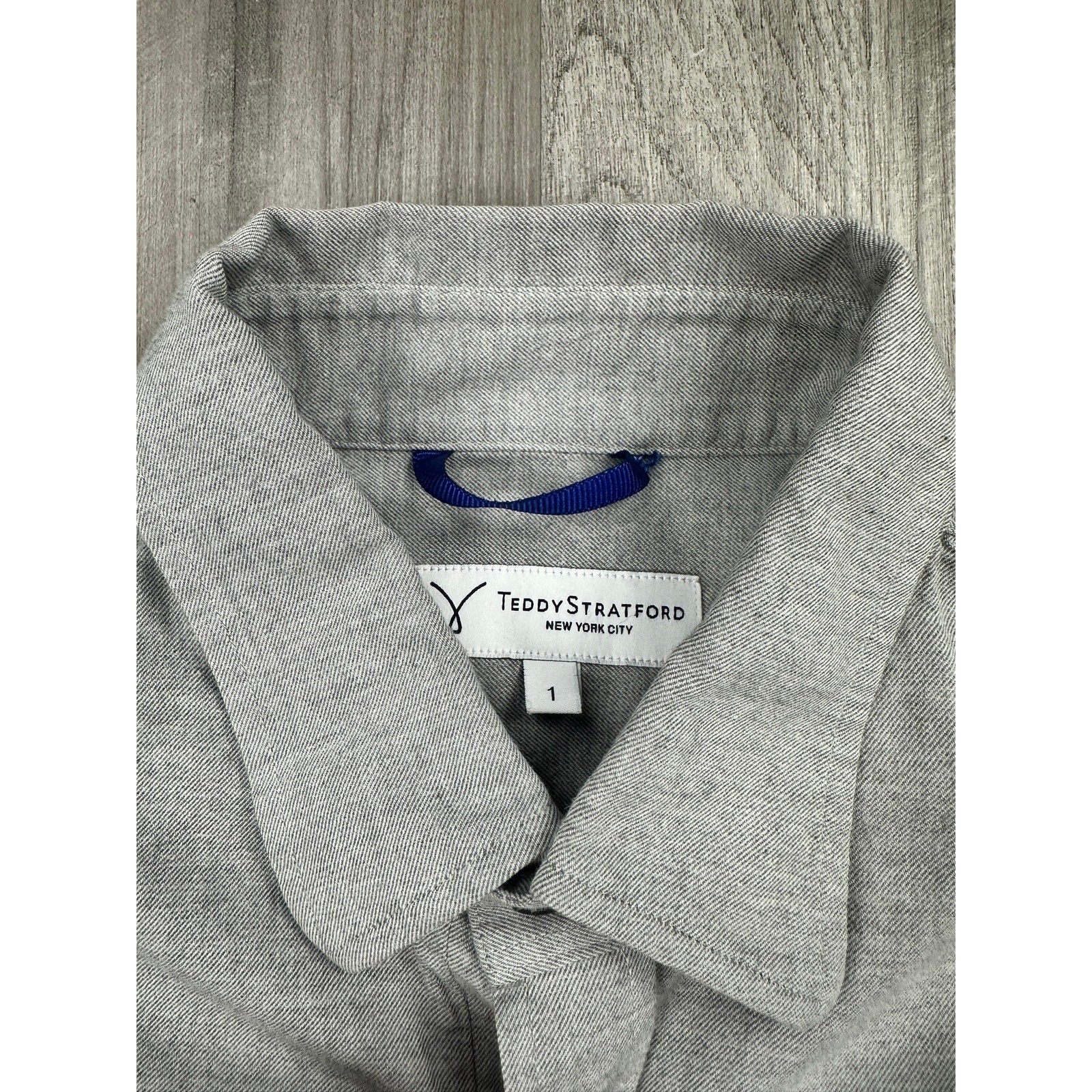 Teddy Stratford Two Pocket Organic Long Sleeve Shirt in Gray — Size 1 (US Small) // Preowned