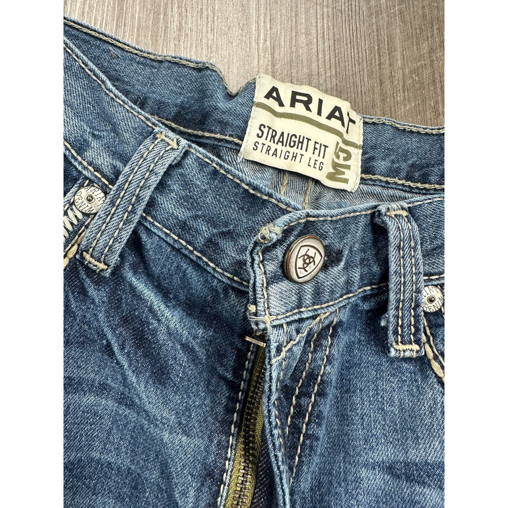 Ariat Gambler M5 Stackable Straight Leg Jean in Blue — Size 32x34 // Preowned