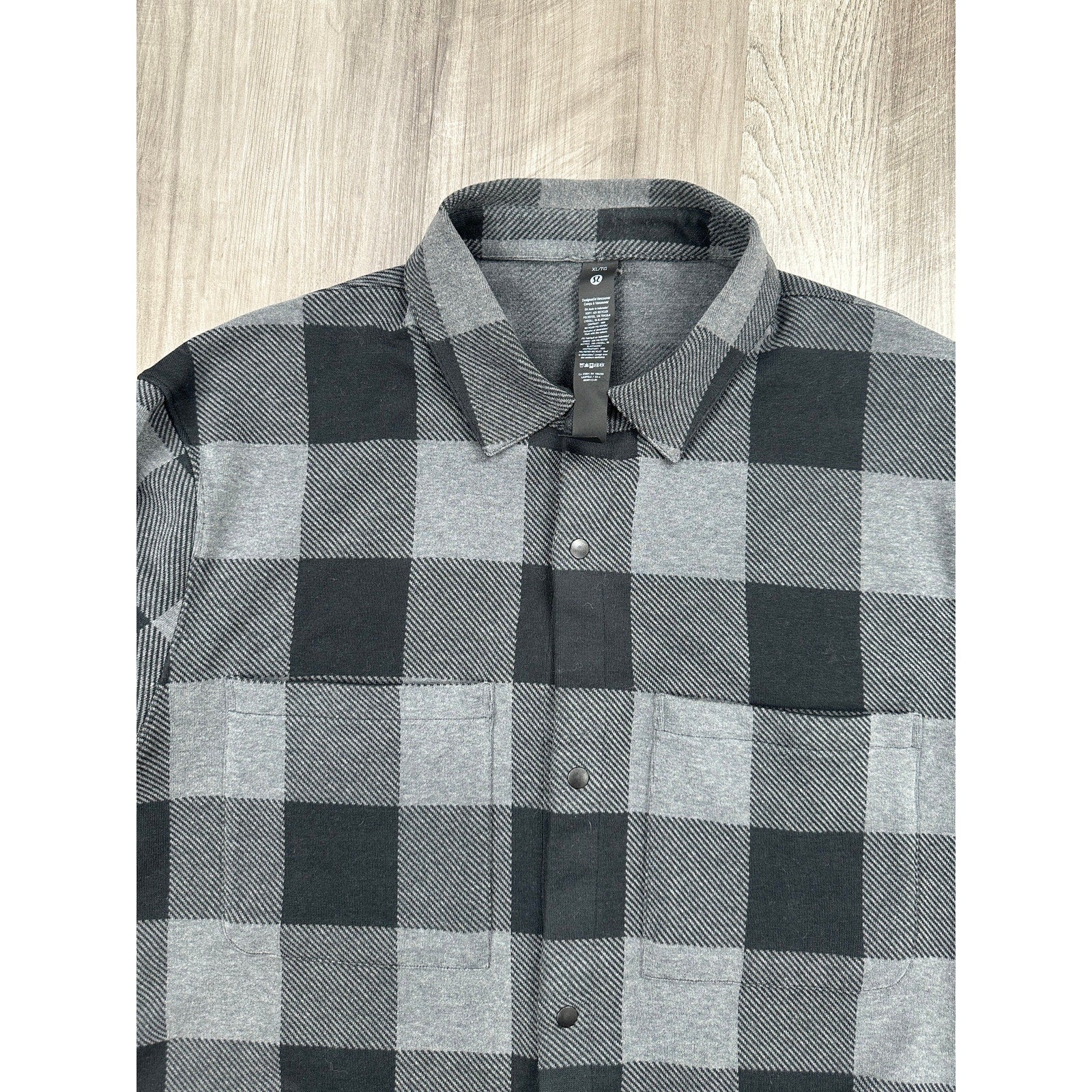 Lululemon Mason's Peak Soft Flannel Overshirt in Gray, Black — Size XL // Preowned