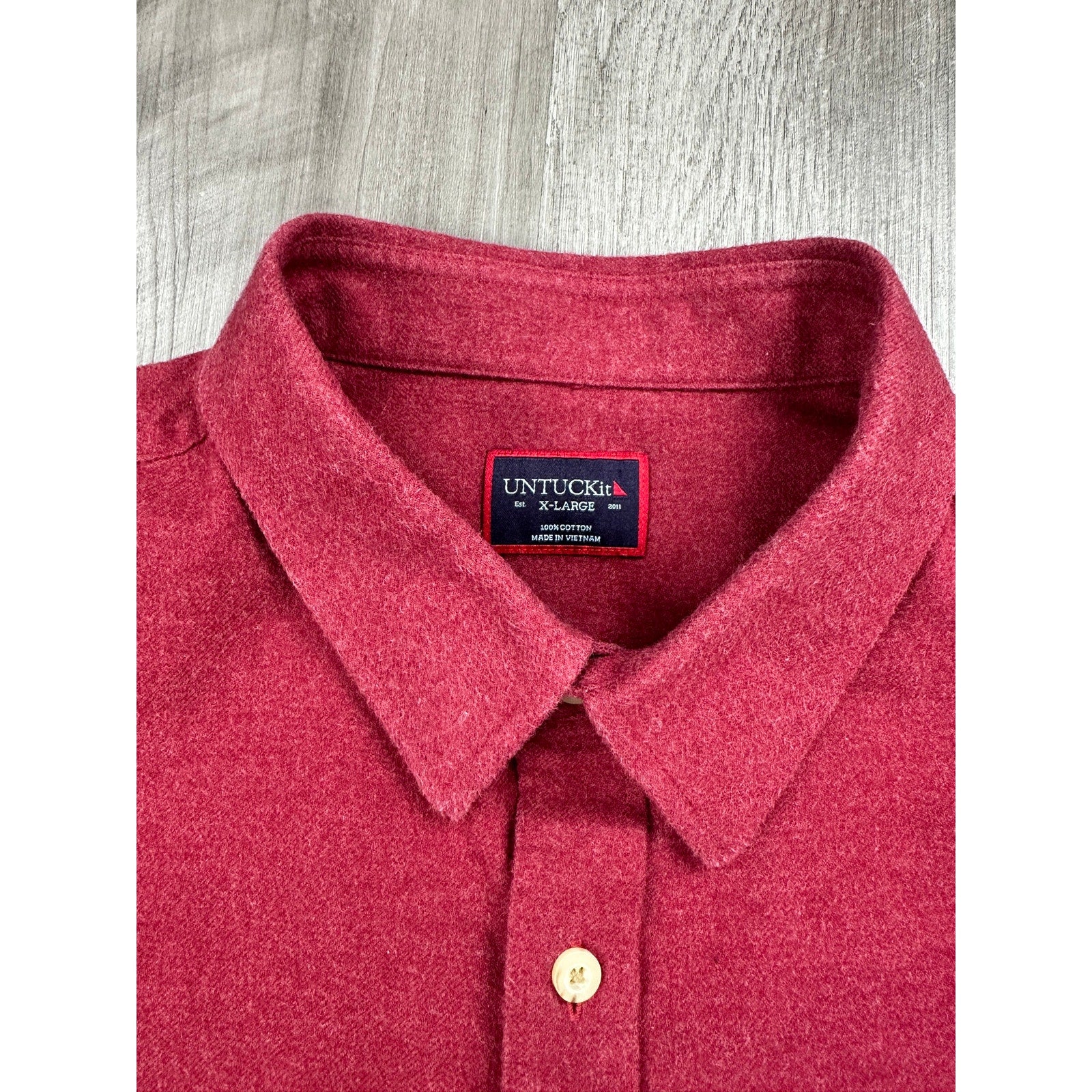 UNTUCKit Sherwood Flannel Long Sleeve Button Down in Dark Red — Size XL // Preowned
