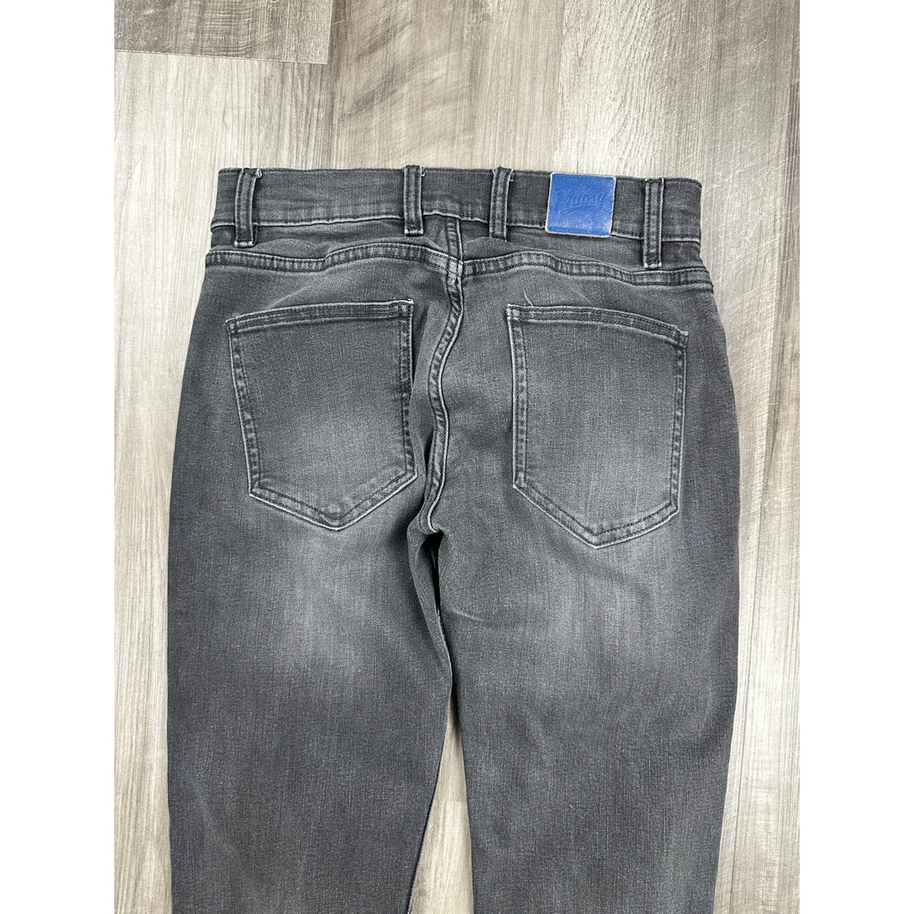 Mugsy Mags Modern Slim Straight Stretch Jean in Washed Black — Size 30x30 // Preowned