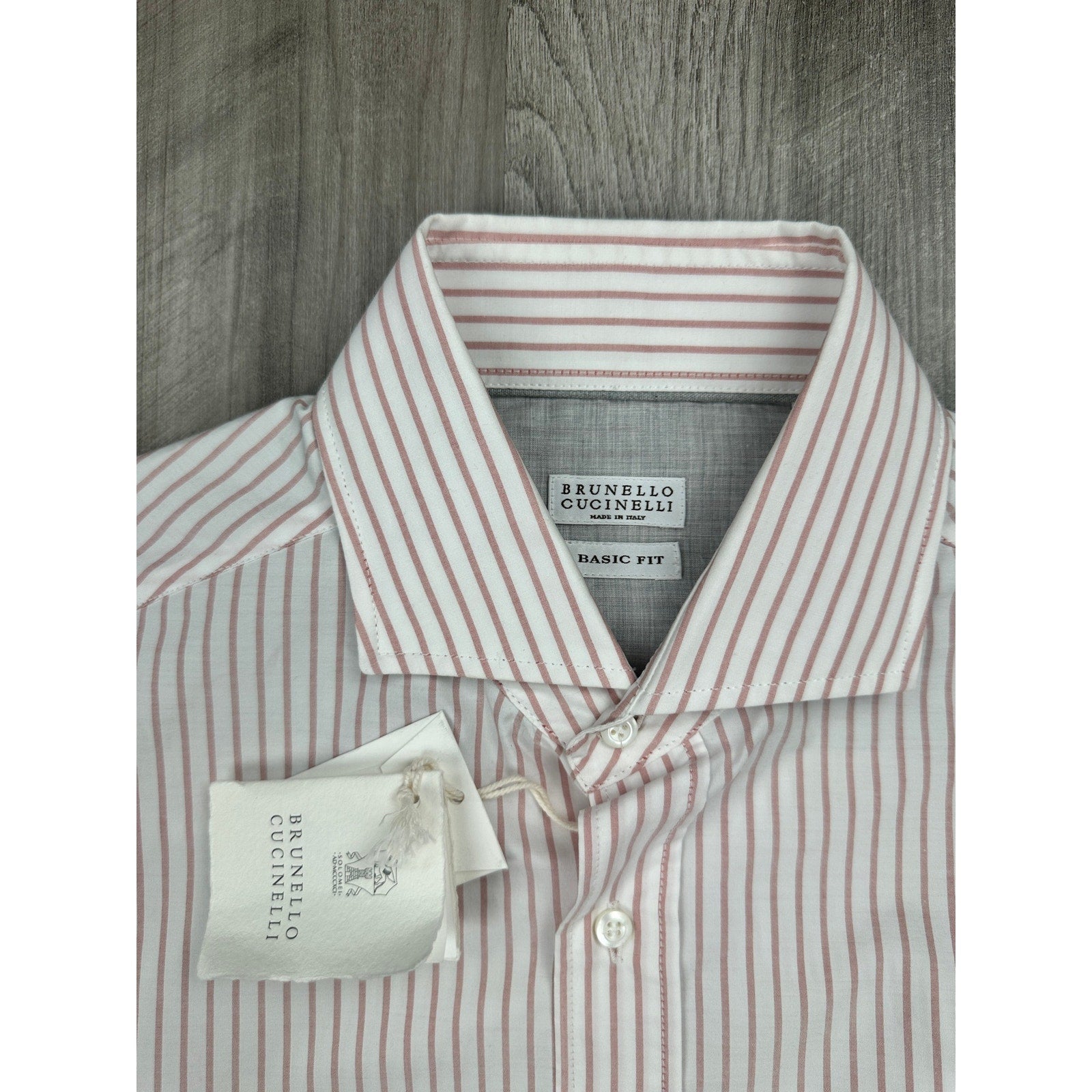 Brunello Cucinelli Made in Italy Basic Fit Striped Long Sleeve Button Down in White Coral — Size Medium