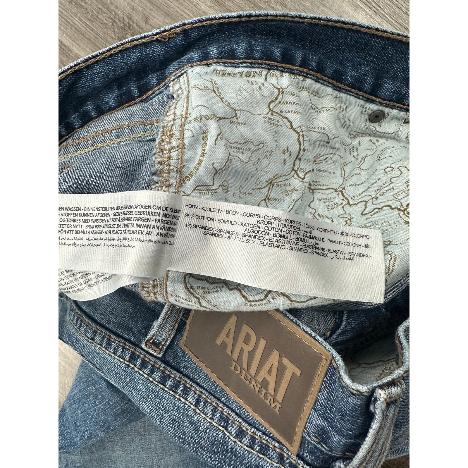 Ariat M7 Madera Slim Straight Leg Samwell Jean — Size 36x32 // Preowned