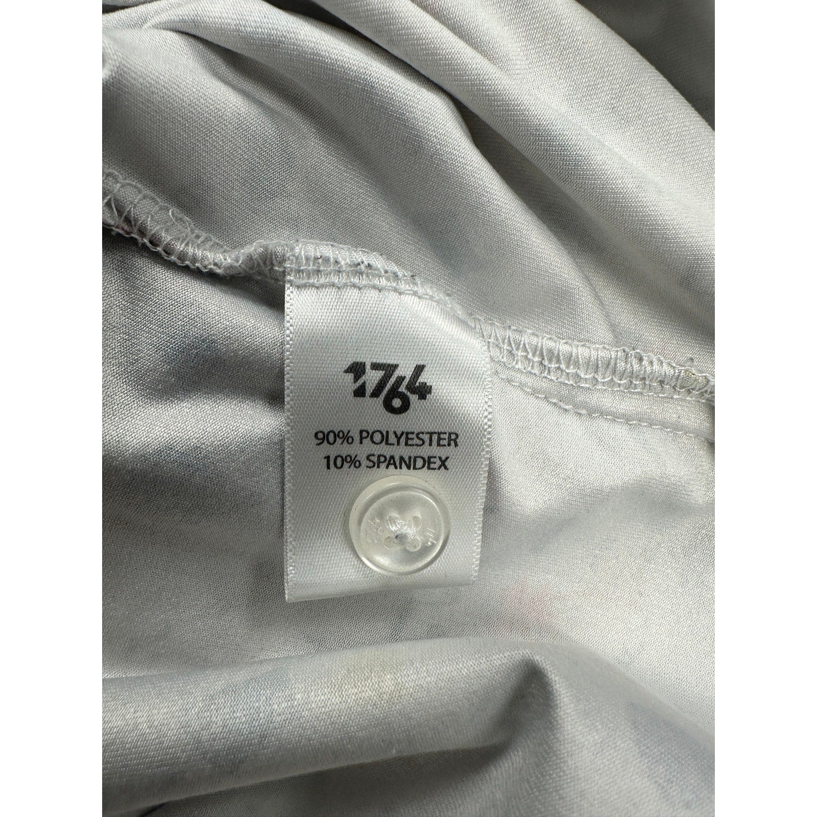 1764 Festival Print Golf Polo in Silver Gray Ivory Multi-Print — Size Medium // Preowned