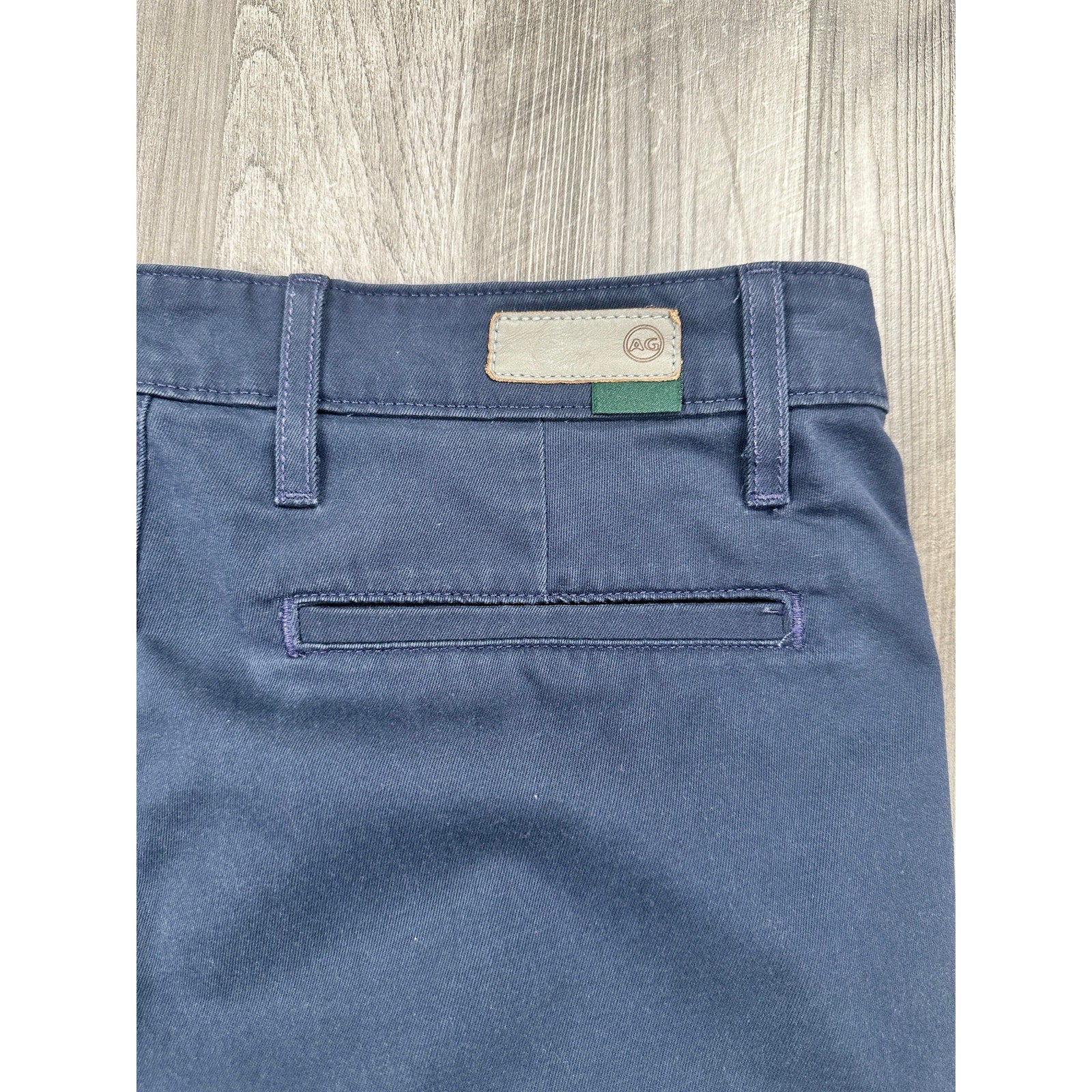 AG Adriano Goldschmied Green Label Canyon Relaxed Golf Shorts in Navy — Size 32R // Preowned
