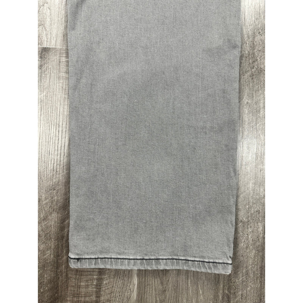DL1961 Avery Relaxed Straight Jeans — Size 42x30