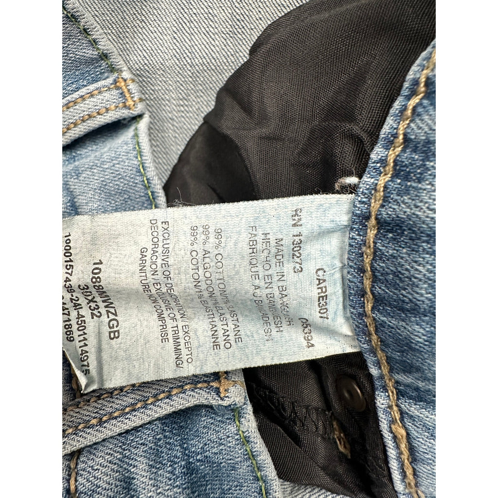 Wrangler Retro Slim Straight Jeans in Blue — Size 30x32 // Preowned