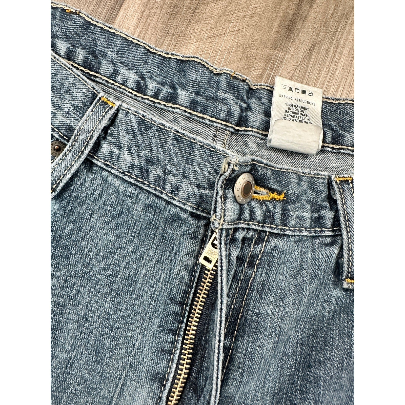 Cinch Silver Label Straight Leg Jeans in Blue — Size 38x36 // Preowned