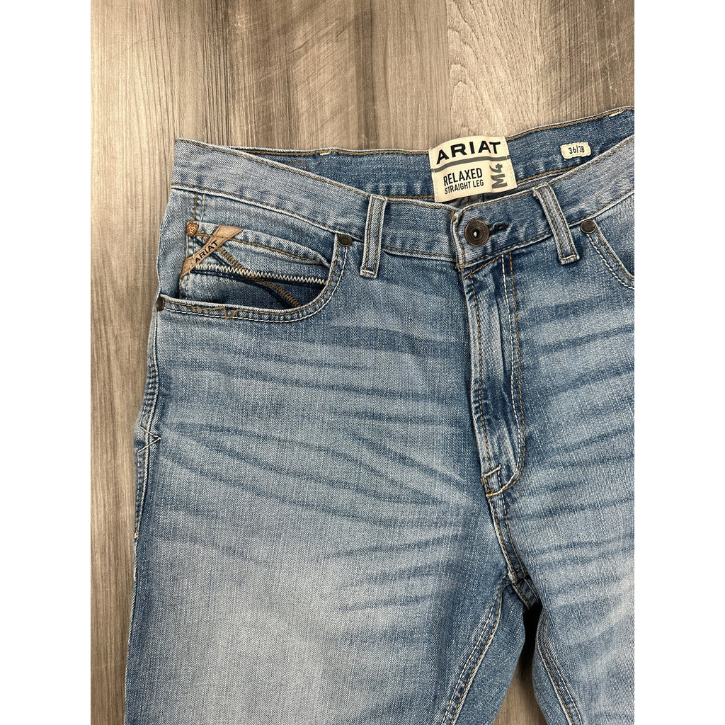 Ariat Abel M4 Relaxed Straight Leg Jean in Orleans Blue — Size 36x38 // Preowned