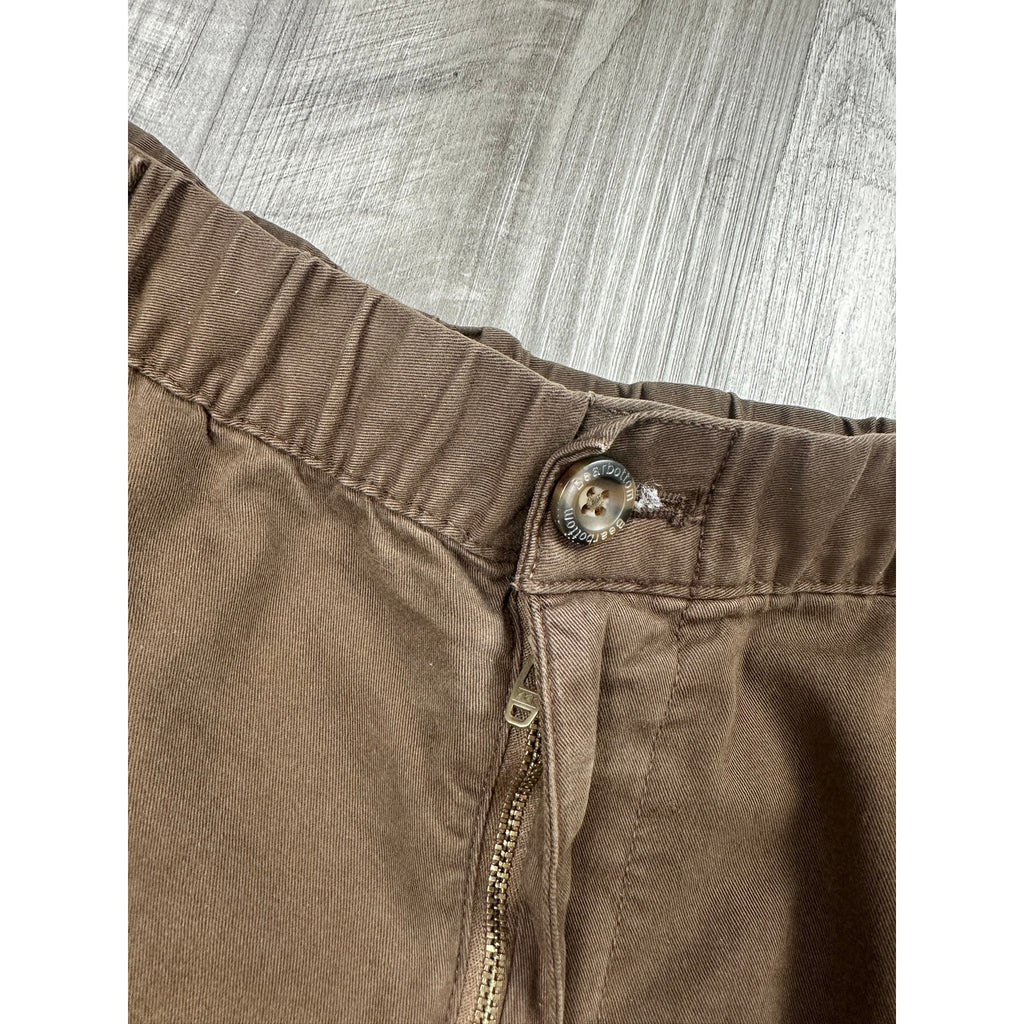 Bear Bottom 5.5" Stretch Chino Shorts in Brown — Size 2XL // Preowned