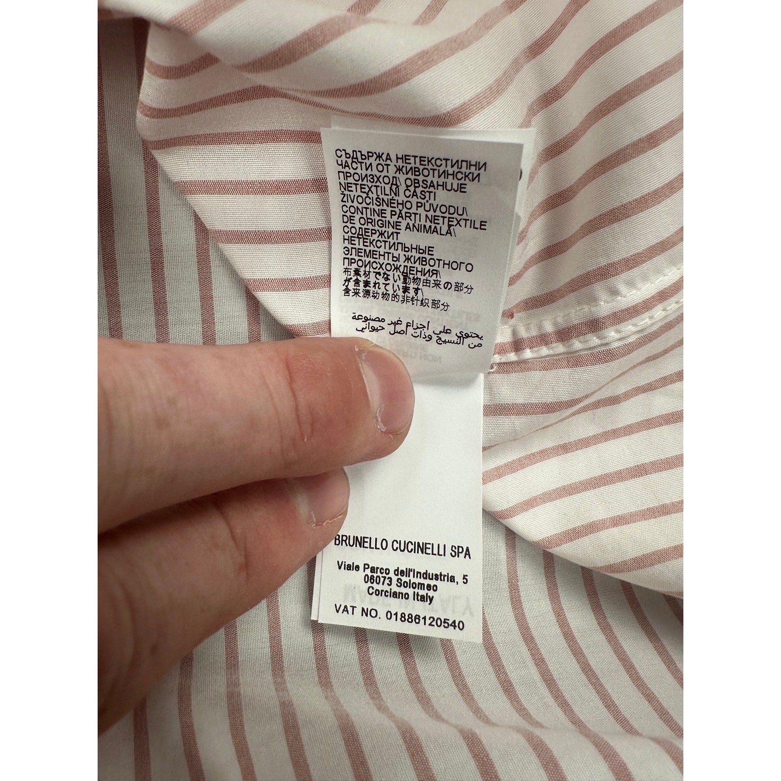 Brunello Cucinelli Made in Italy Basic Fit Striped Long Sleeve Button Down in White Coral — Size Medium