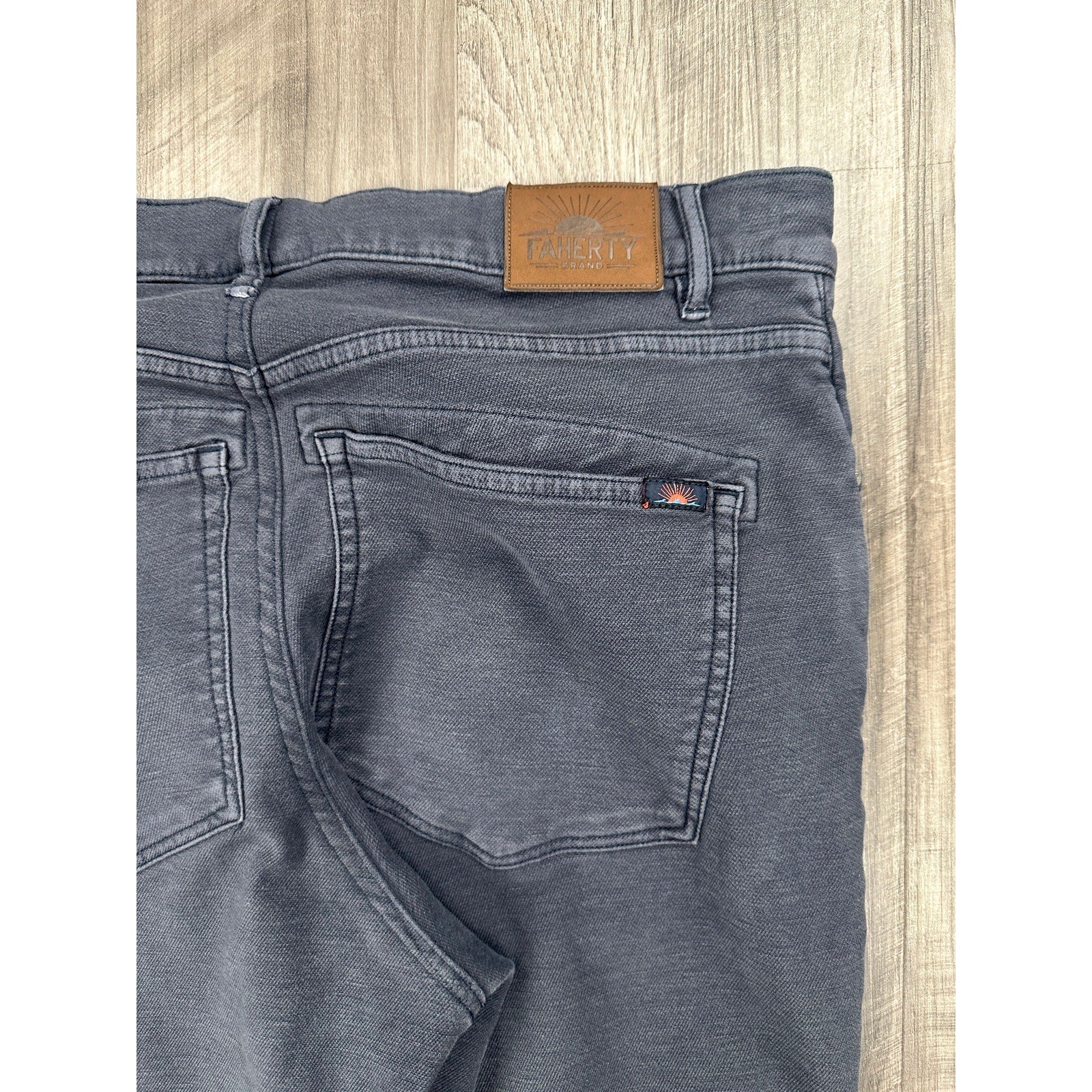 Faherty Stretch Terry 5 Pocket Pants in Navy — Size 38 // Preowned
