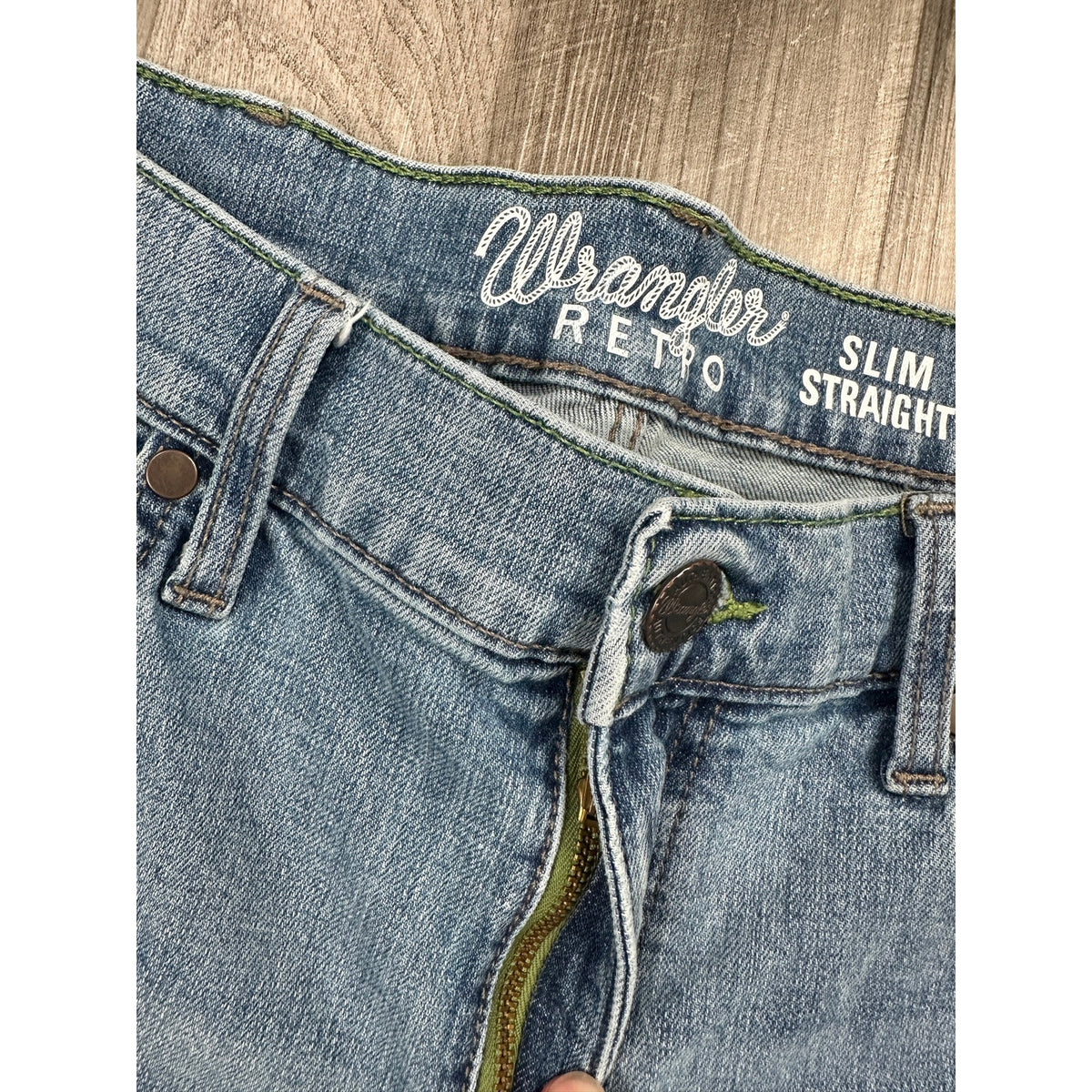 Wrangler RETRO Jacksboro Slim Straight Jeans — Size 32x30 // Preowned