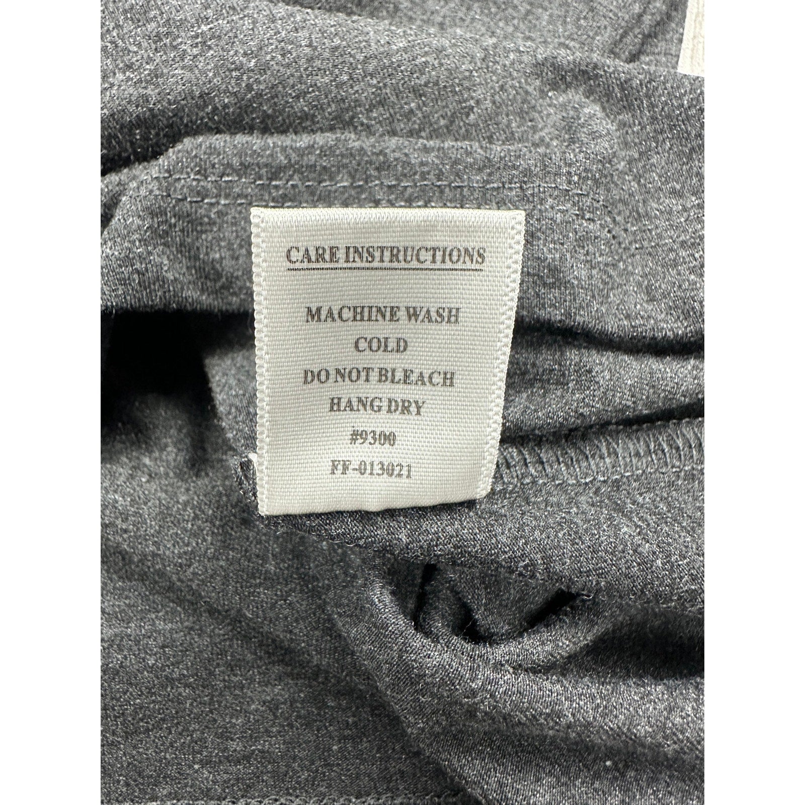 Free Fly Bamboo Flex Long Sleeve Henley in Charcoal — Size Large // Preowned