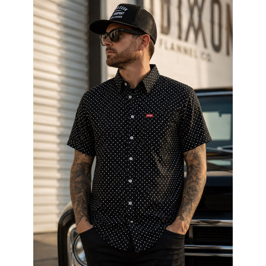 Dixxon Flannel Company The Milton Short Sleeve Shirt in Black, White — Size Large // Preowned