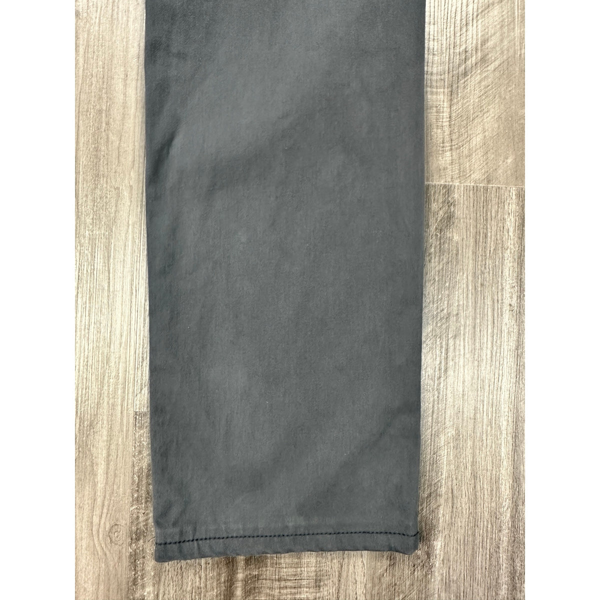 AG Adriano Goldschmied The Graduate Tailored Leg Sueded Brushed Sateen Chino Jeans — Size 30 // Preowned