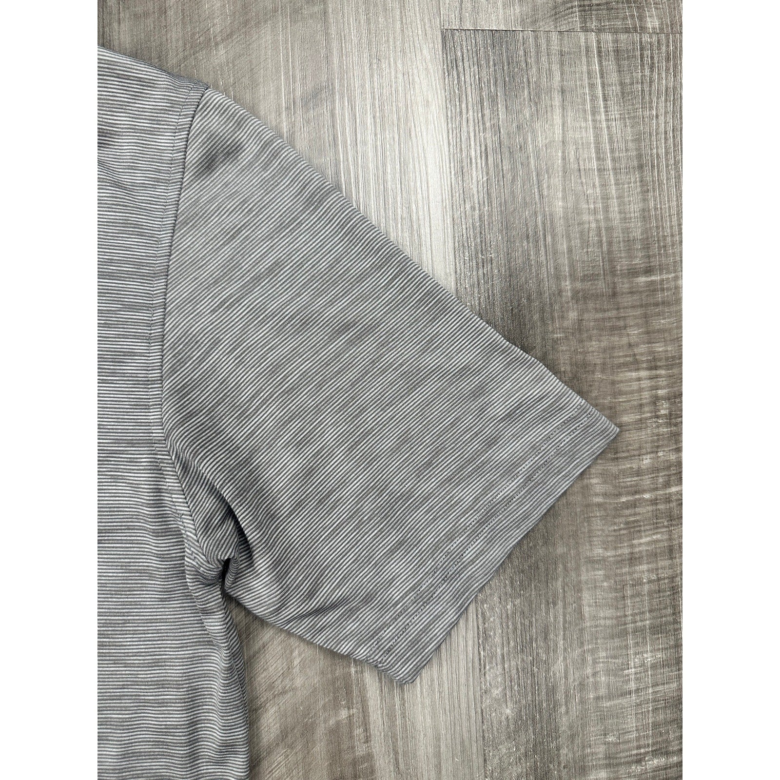 Southern Marsh Bermuda Performance Jersey Polo in Heather Gray — Size Small // Preowned