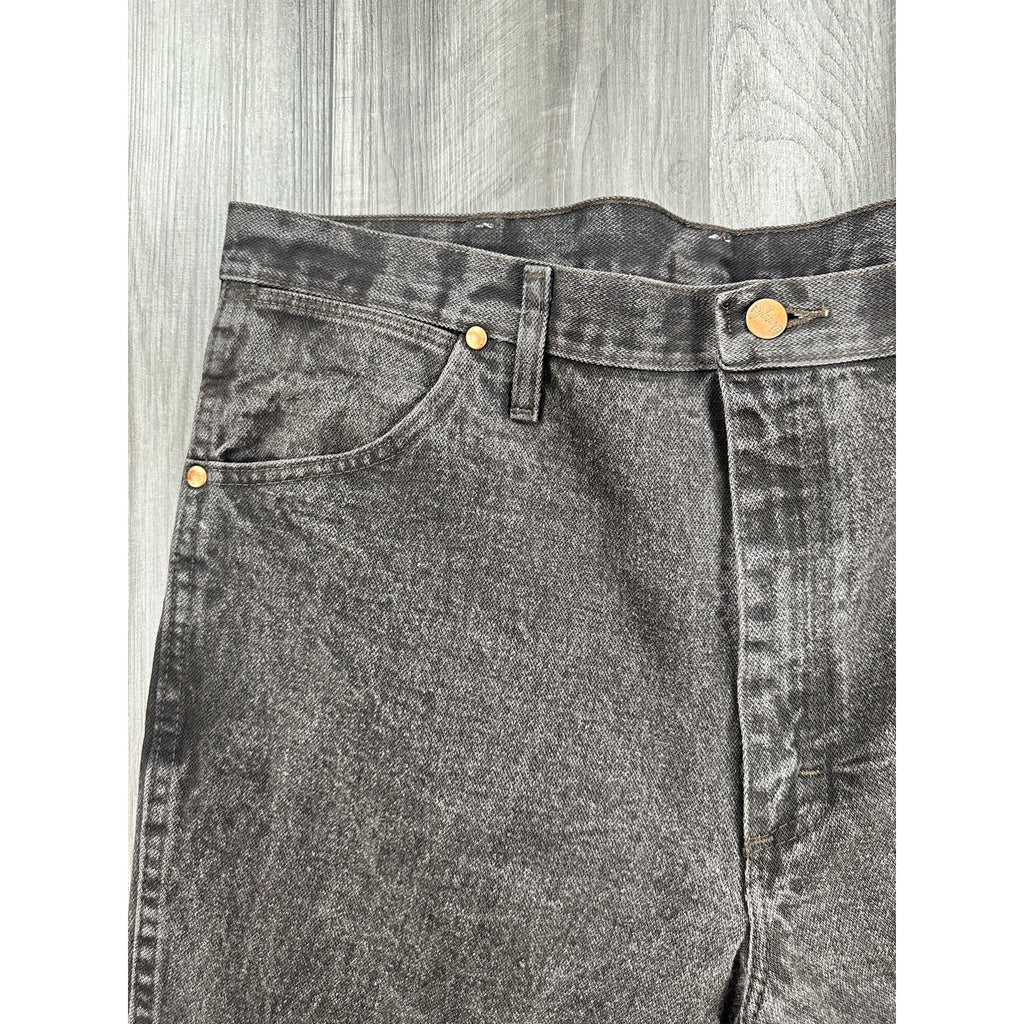 Wrangler Cowboy Cut Slim Fit Jean in Black Chocolate — Size 38x30 // Preowned