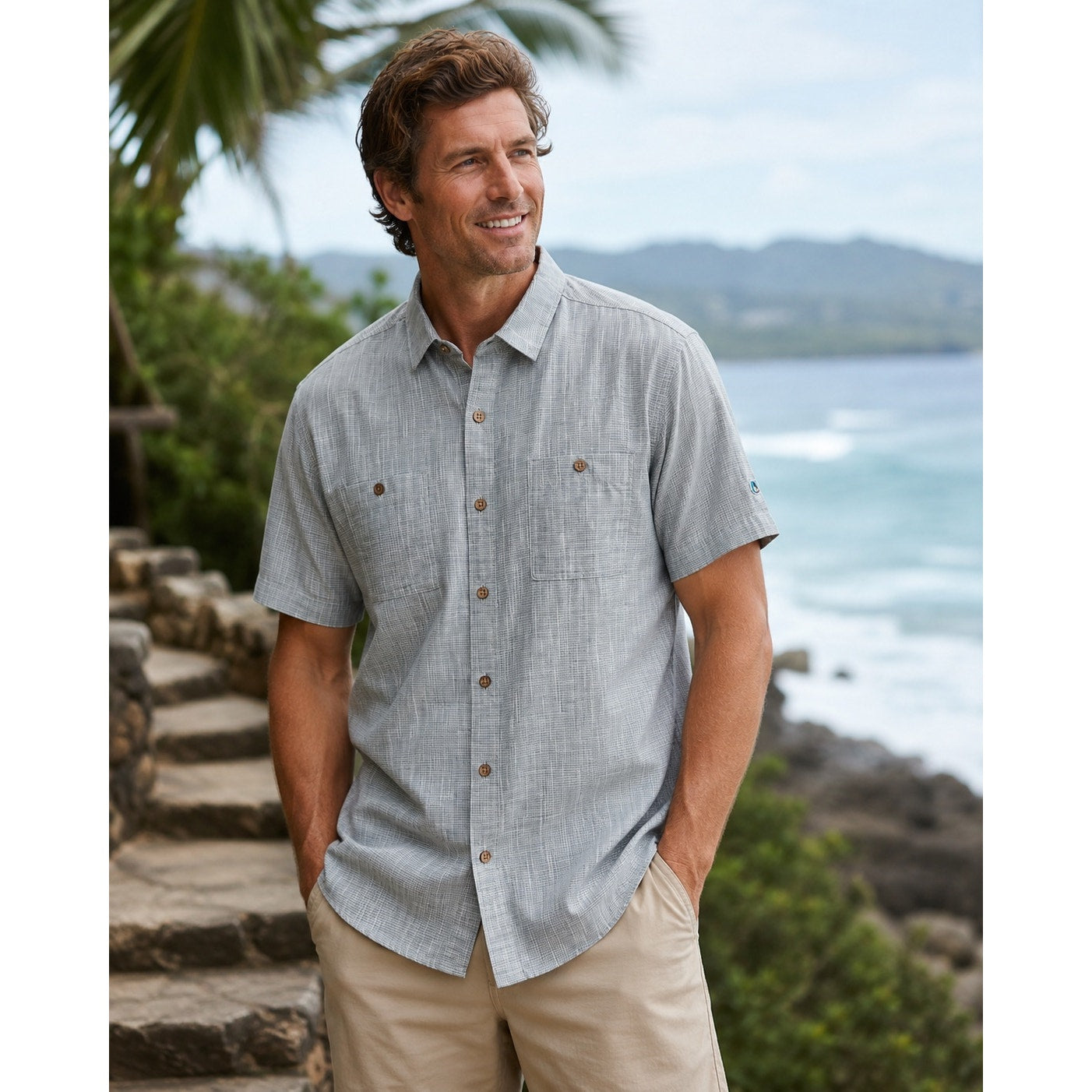 Kuhl Karib Short Sleeve Button Down in Blue Gray and White — Size XL // Preowned