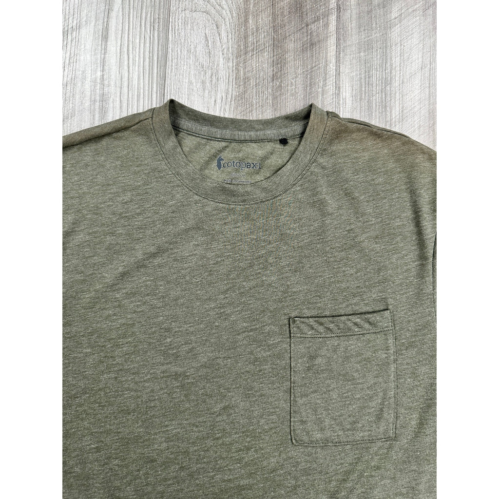 Cotopaxi Paseo Travel Pocket Tee in Olive Green — Size Medium // Preowned