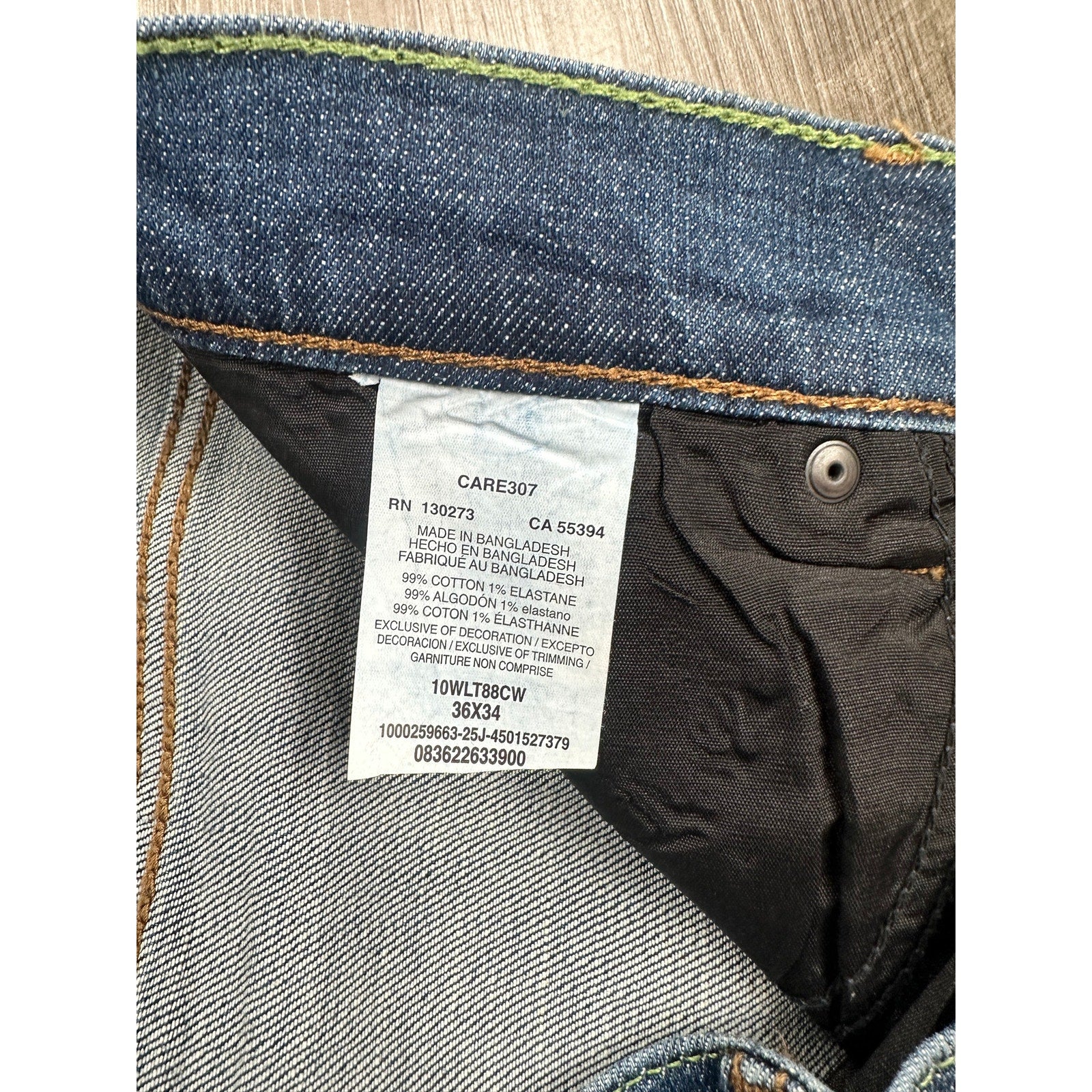 Wrangler Retro Slim Straight Cottonwood Jean in Blue — Size 36x34 // Preowned