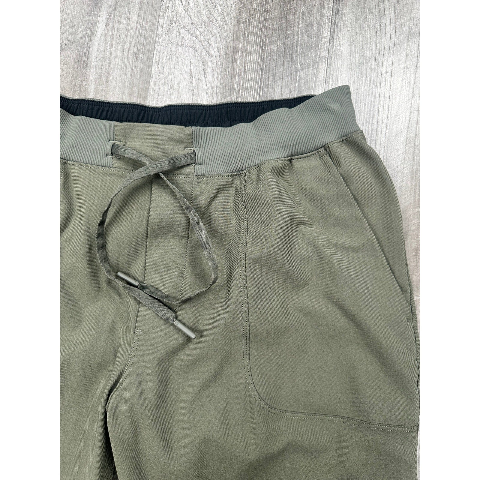 Lululemon ABC Warpstreme Joggers in Olive Green — Size Large // Preowned