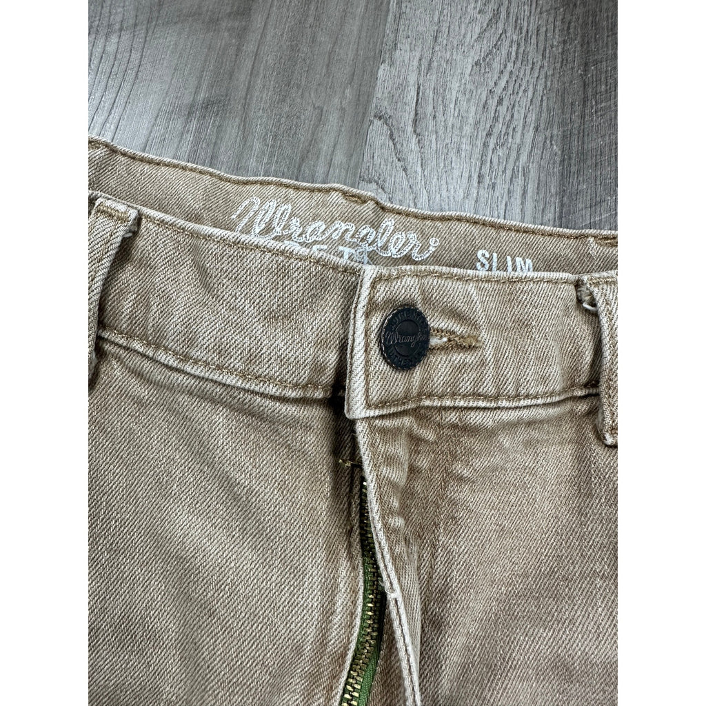 Wrangler Retro Slim Straight Jean in Saddle Tan — Size 34x34 // Preowned