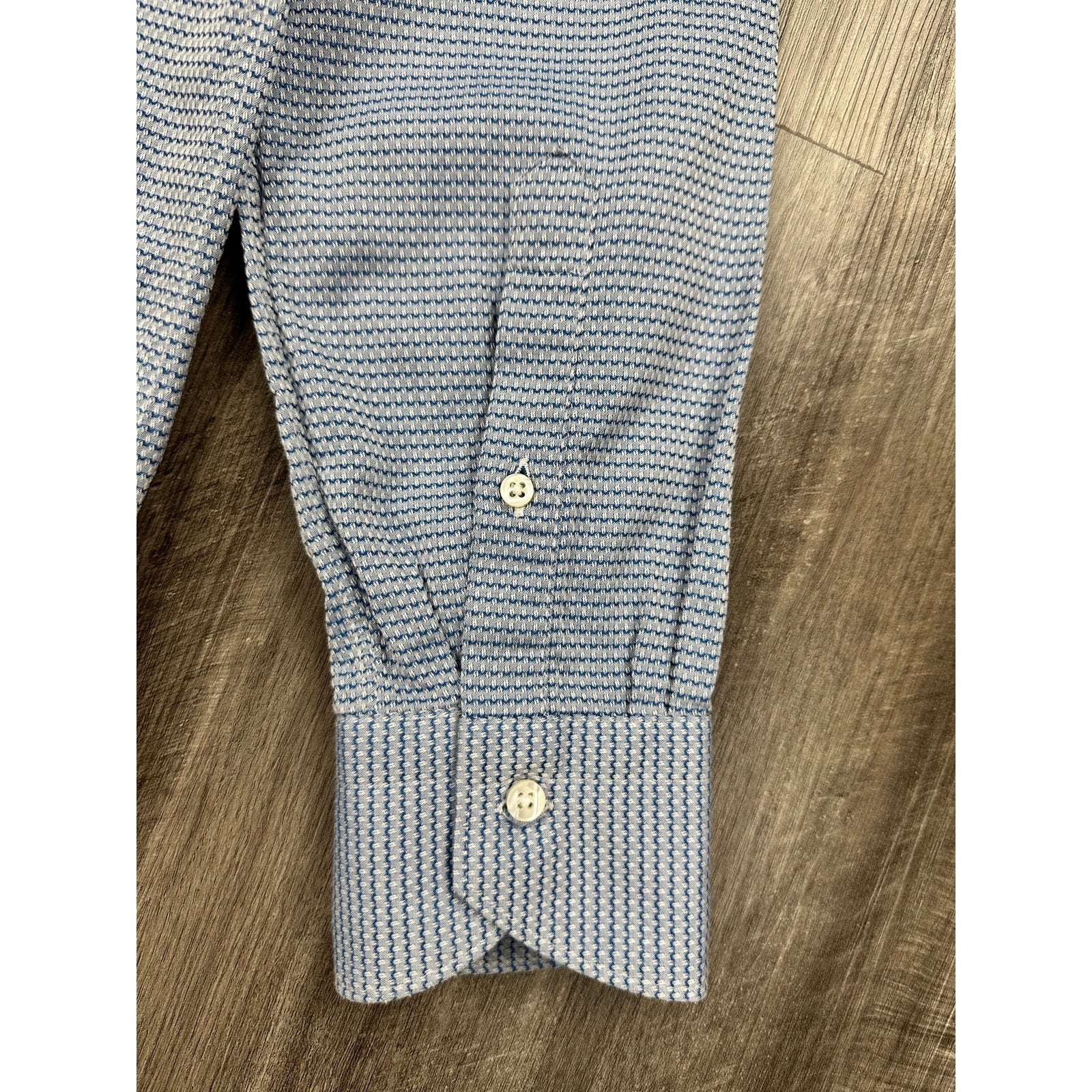 Canali Impeccabile Made in Italy Textured Stitch Long Sleeve Shirt in Light Blue, Blue, Gray — Size 41/16 (Large) // Preowned