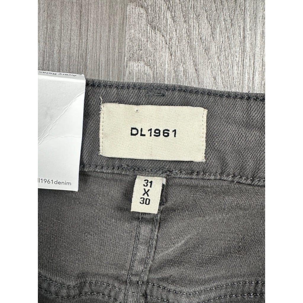 DL1961 Avery Relaxed Straight Jeans — Size 31x30