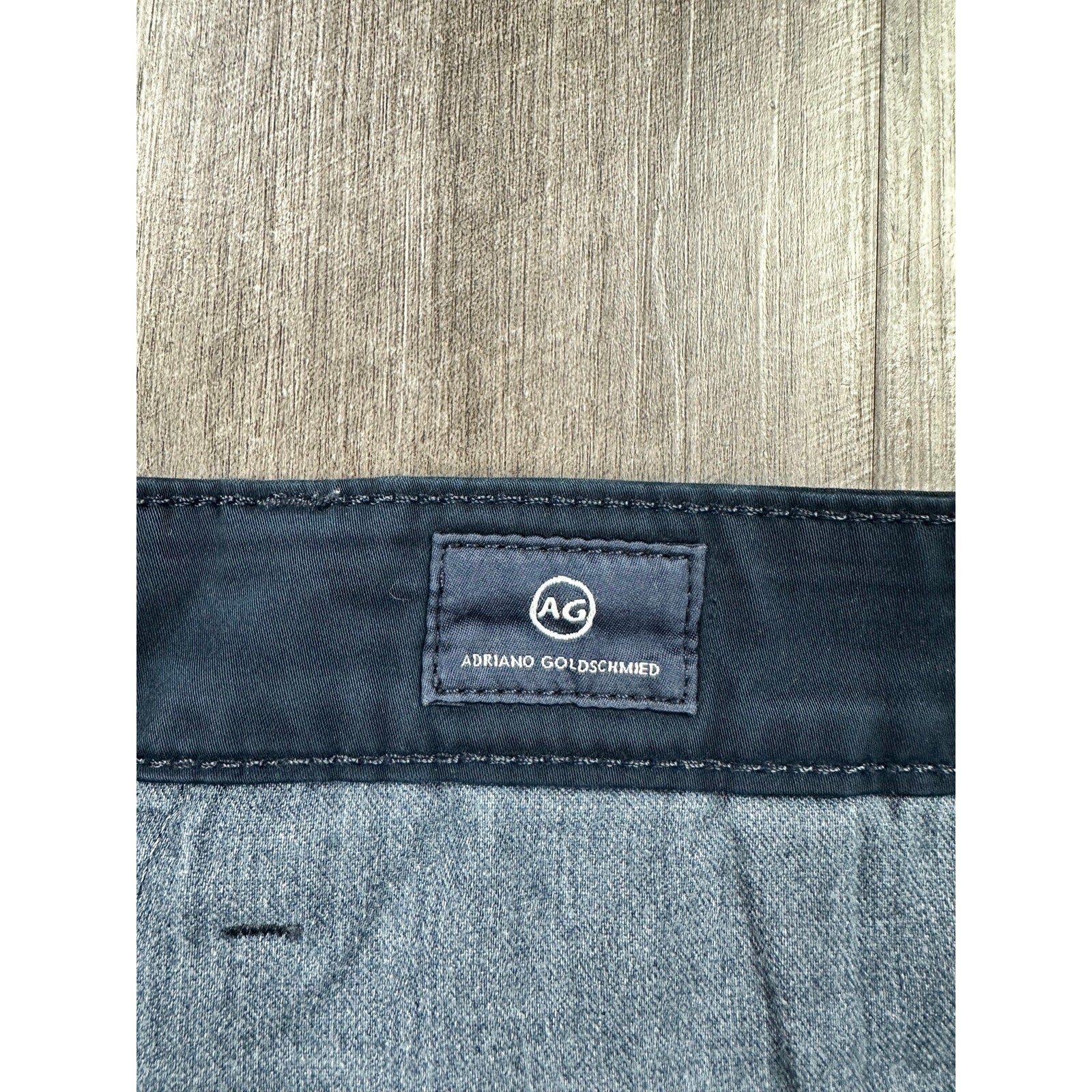 Adriano Goldschmied The Wanderer Chino Shorts in Navy — Size 40R // Preowned