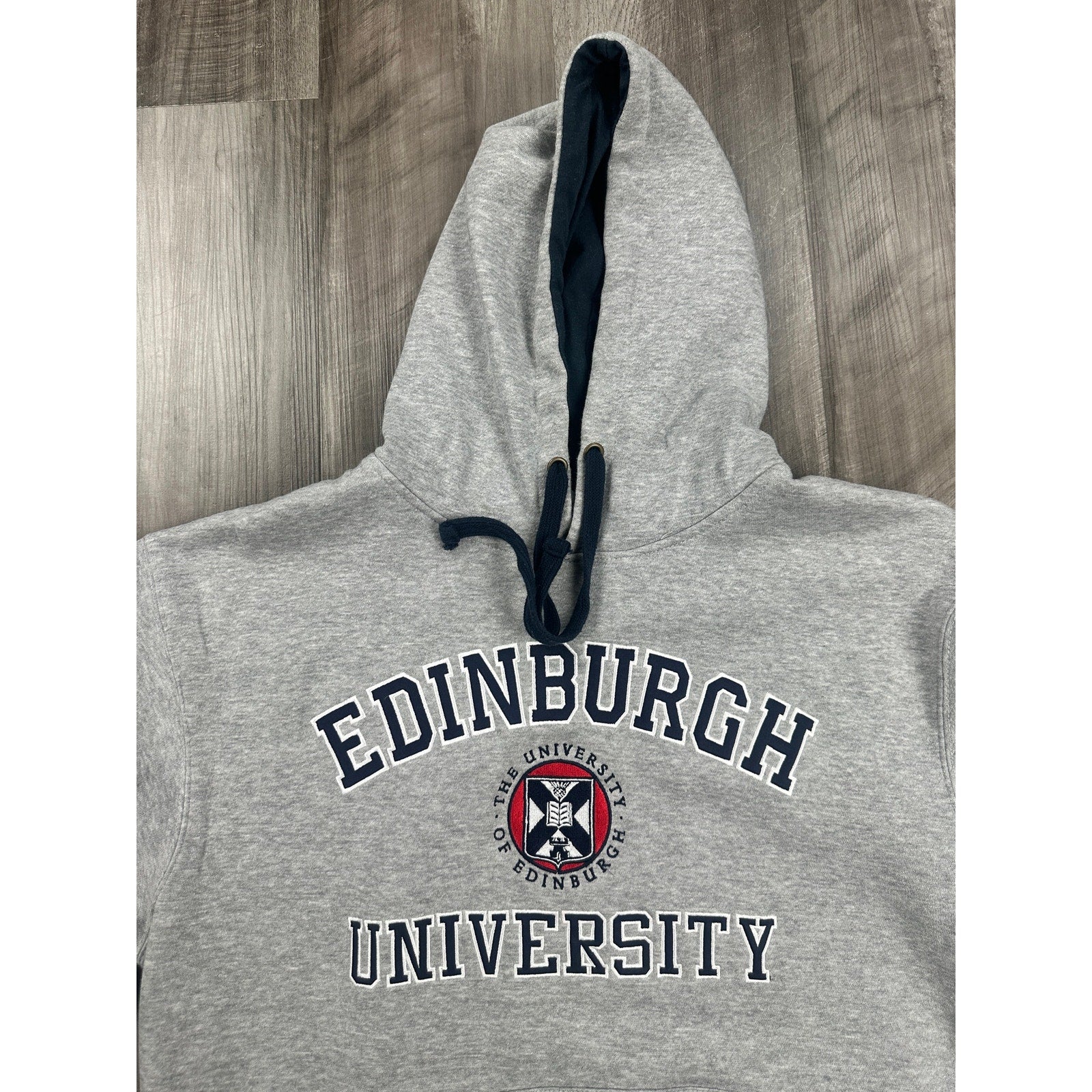 Advanced Apparel University of Edinburgh Official Licensed Pullover Hoodie in Heather Gray — Size XL // Preowned