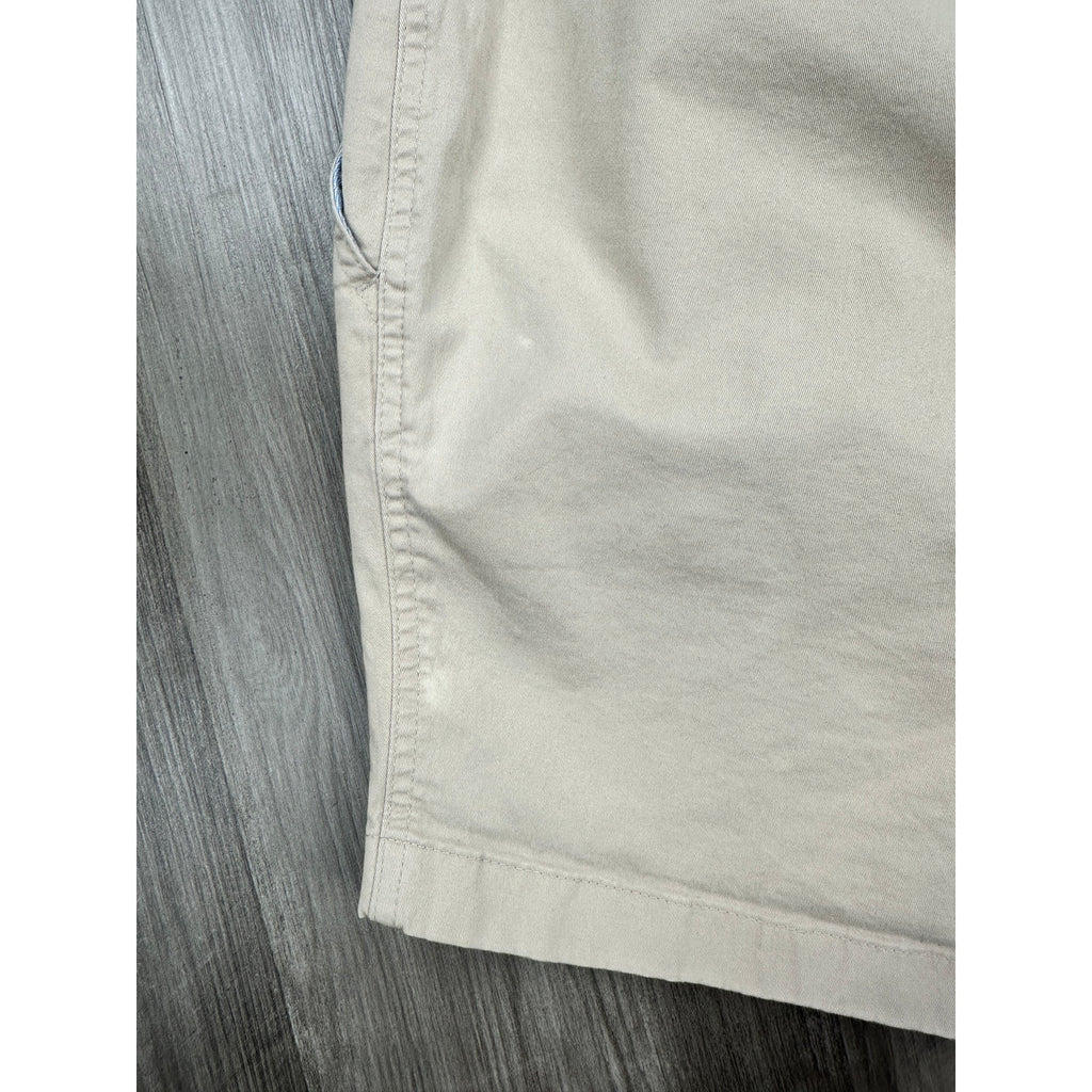 Chubbies 5.5" Originals Stretch Short "The Khakinators" in Khaki — Size Medium // Preowned