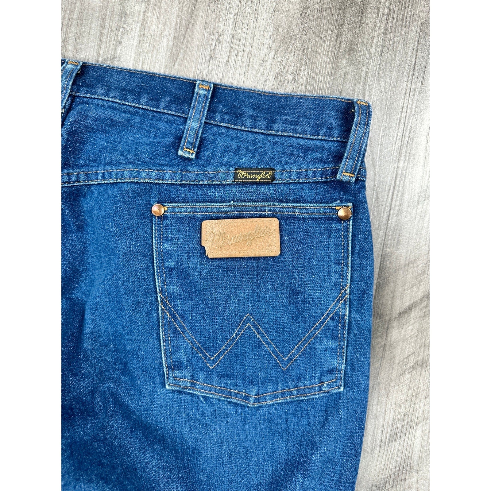 Wrangler Made in USA Vintage Cowboy Cut Original Fit Jeans in Blue — Size 42x30 // Preowned