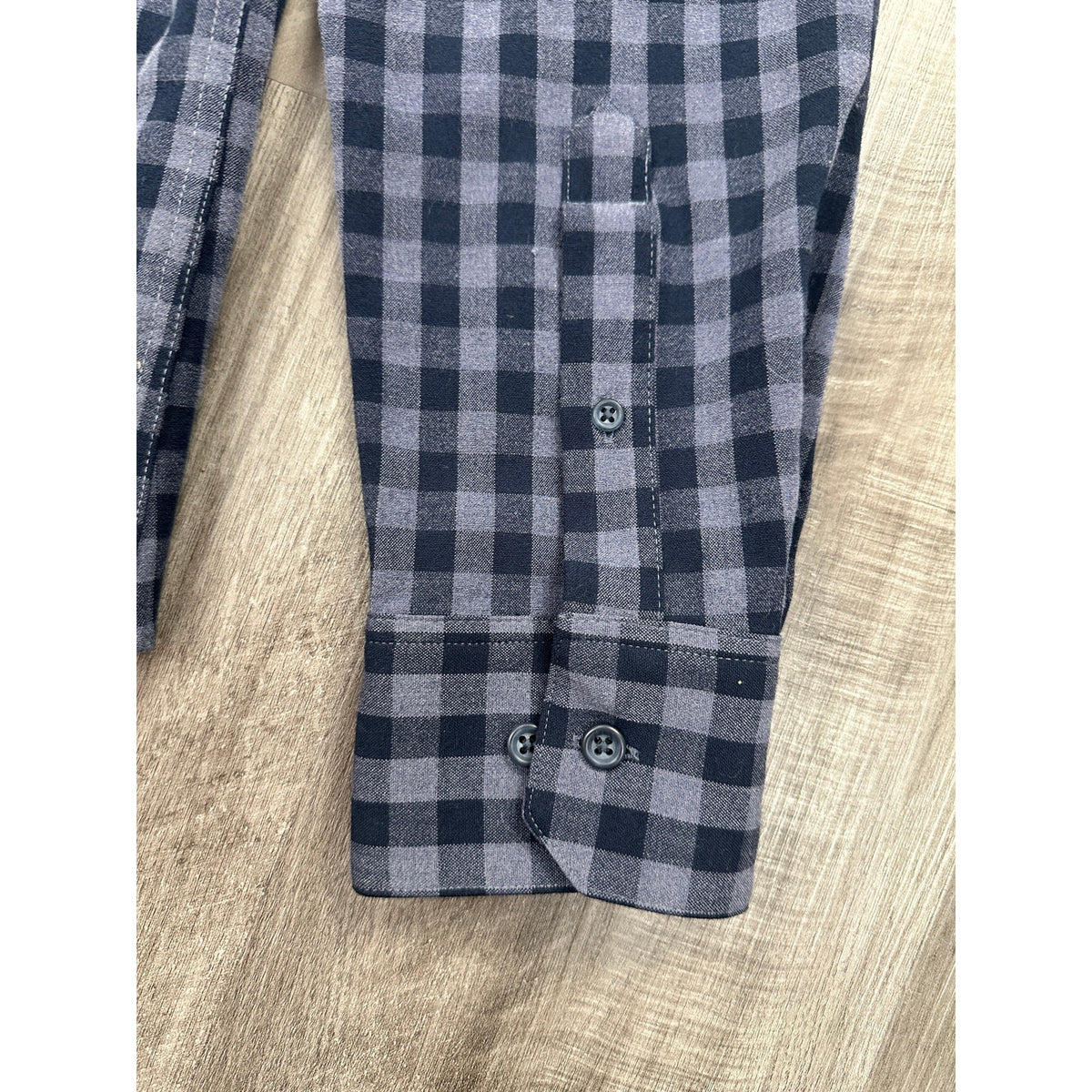 Mizzen+Main City Flannel Trim Performance Gingham Check Long Sleeve Button Down Shirt — Size Large // Preowned