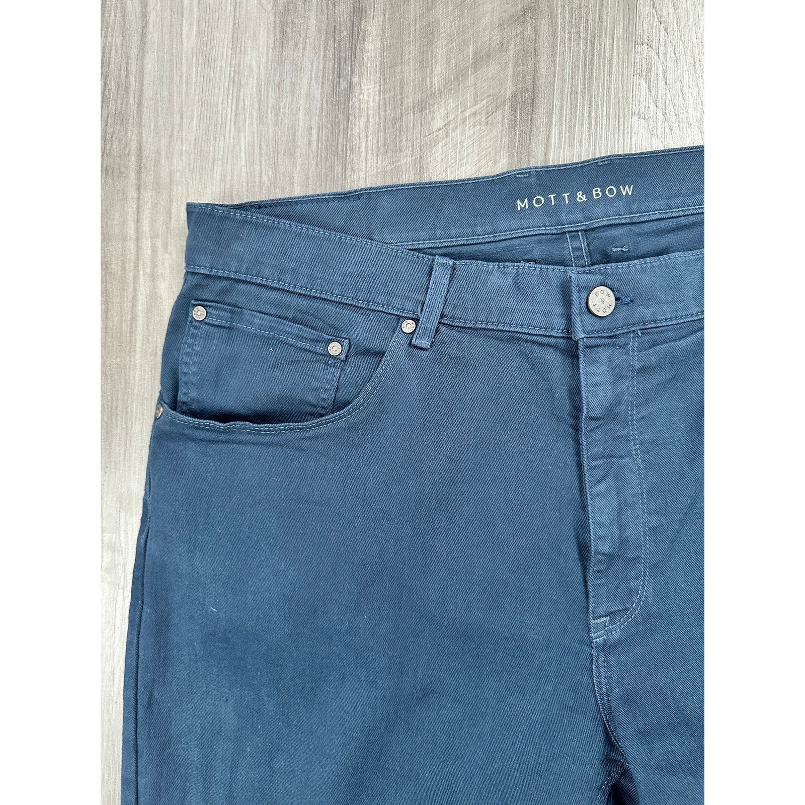 Mott & Bow Straight Mercer Jeans in Blue — Size 40x32 // Preowned