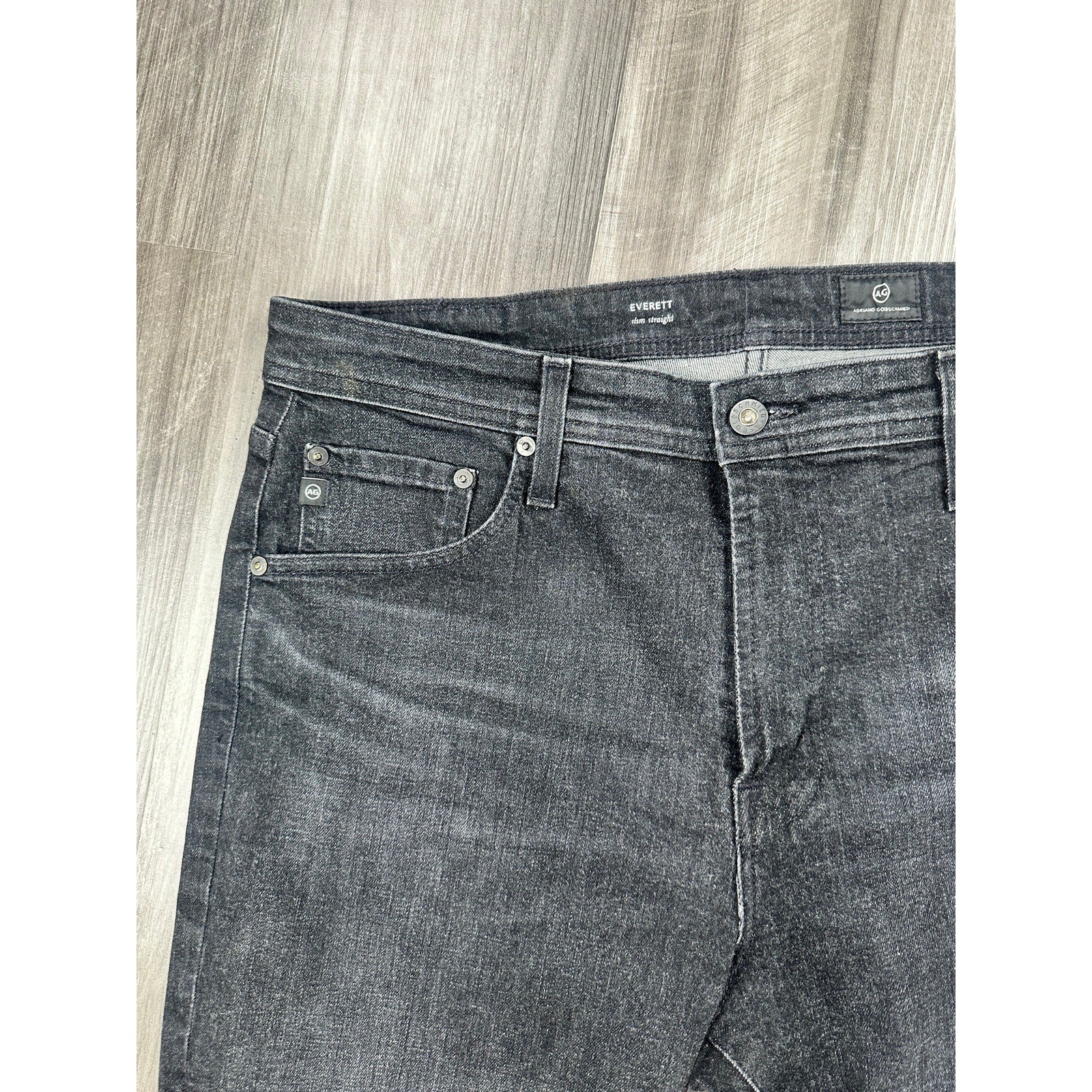 AG Adriano Goldschmied Everett Slim Straight Jean in Black — Size 36x32 // Preowned