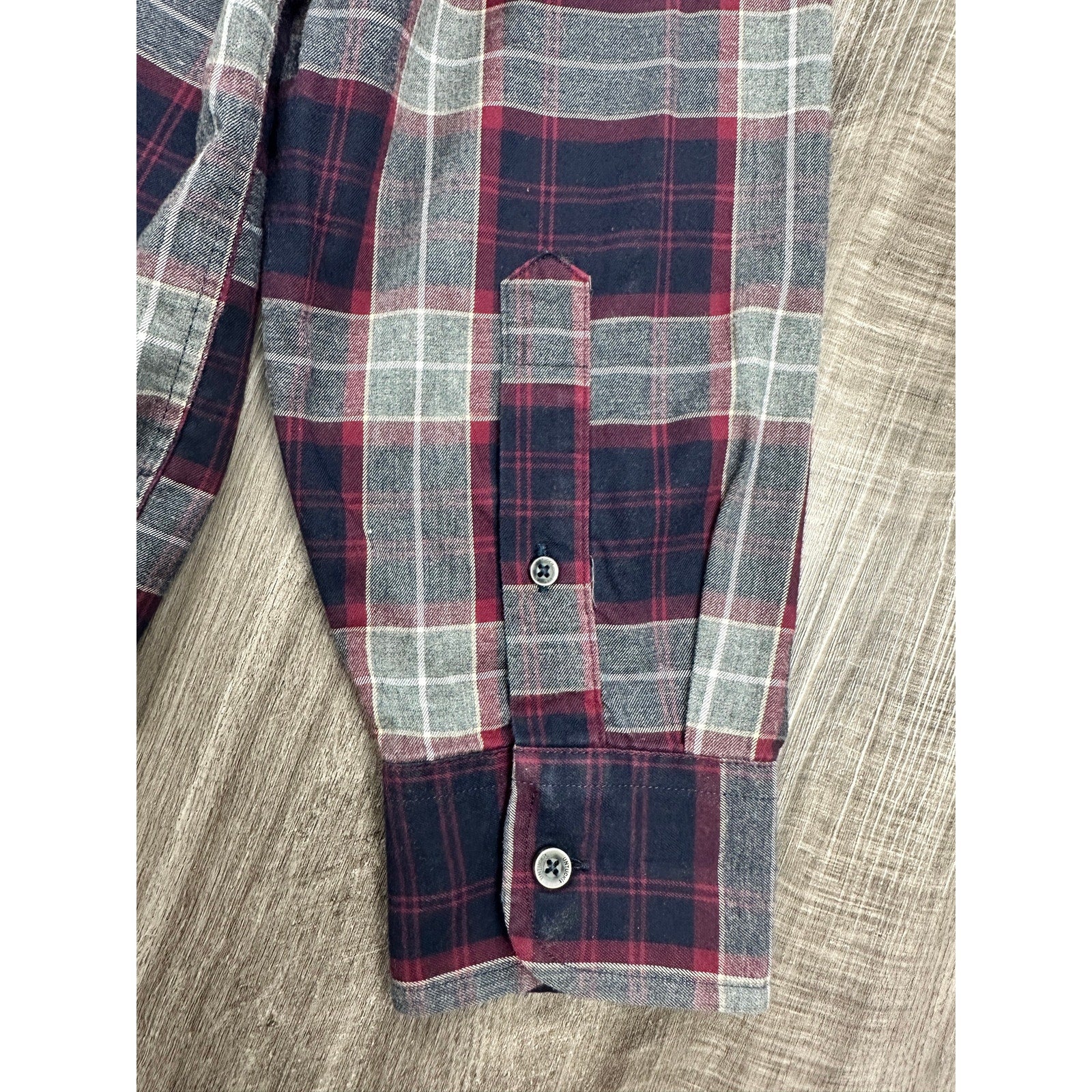 UNTUCKit Alentejo Plaid Flannel Long Sleeve Button Down in Navy Maroon Gray White Cream — Size 2XL // Preowned